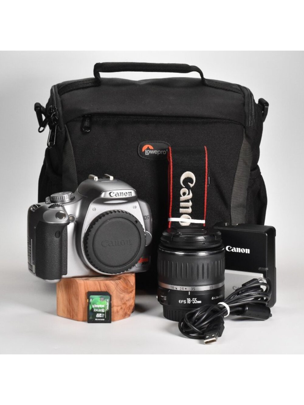 Canon EOS Rebel XSi Digital Camera 12.2MP 18-55mm Lens 6831 Clicks  32GB SD Card